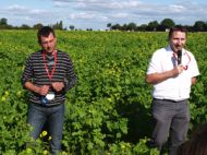 La réussite de Dephy repose sur le binôme agriculteur -technicien, comme ici avec Vincent Fleurance et David Leduc.
