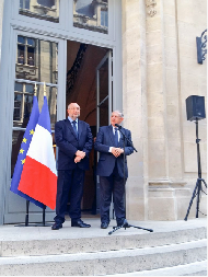 La passation de pouvoir a eu lieu dès jeudi matin, entre Jacques Mézard qui devient ministre de la cohésion des Territoires, et Stéphane Travert (photo), le nouveau ministre de l’Agriculture. (photo Min.Agri.fr)