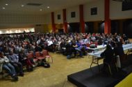 Environ 250 personnes se sont déplacées salle du Mûrier à Craon. Possibles futurs riverains et opposants ont posé beaucoup de questions aux experts. Plusieurs agriculteurs d'Oudon Biogaz ont expliqué pourquoi ils s'engageaient.